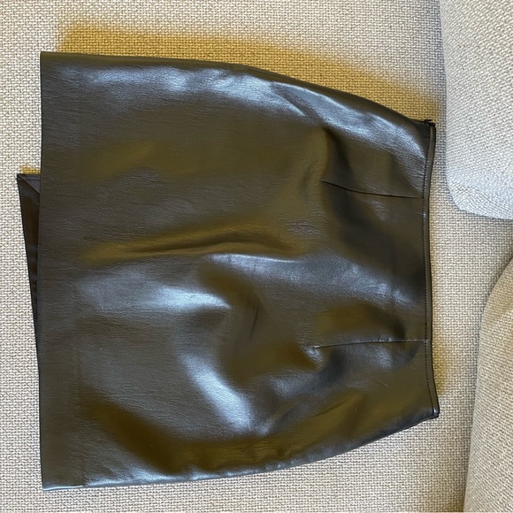 ARITZIA BABATON MADDEN SKIRT - Picture 3 of 4